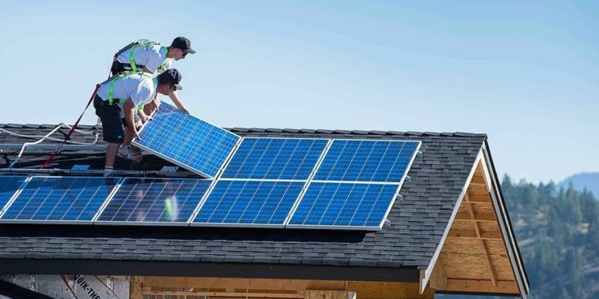 A Homeowner's Guide to Choosing a Rooftop Energy Expert